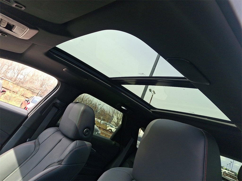 Used 2024 Acura ZDX A-Spec image 16