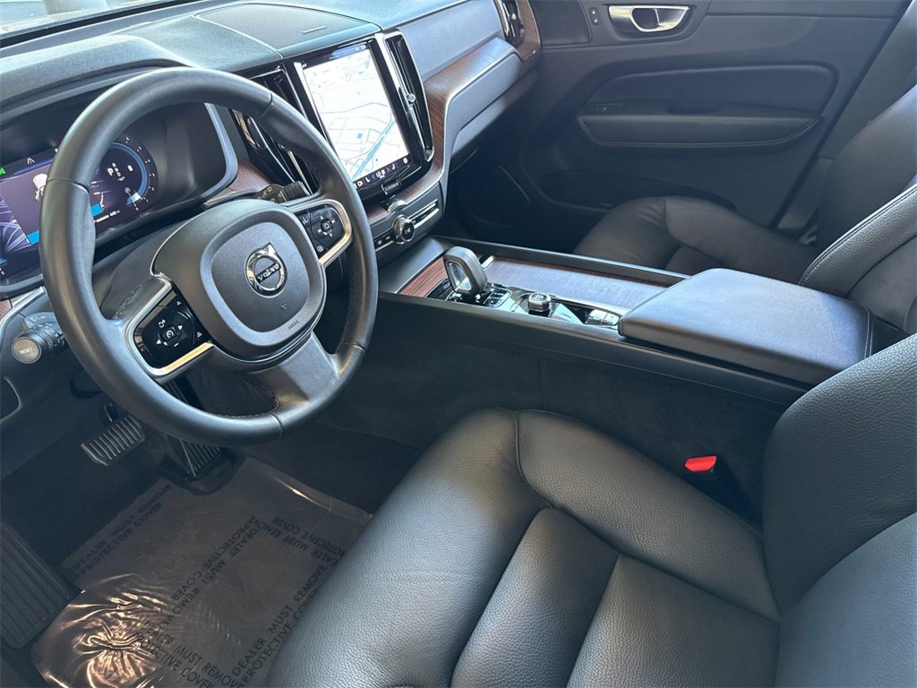 Certified 2023 Volvo XC60 B5 Plus image 9