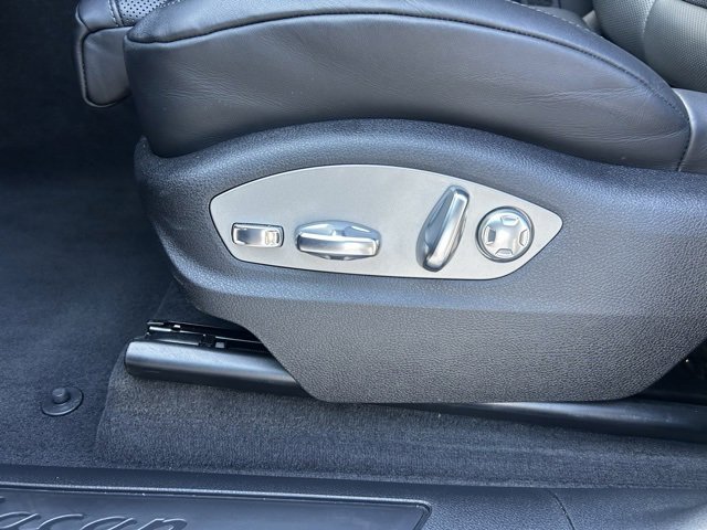 Certified 2025 Porsche Macan image 29