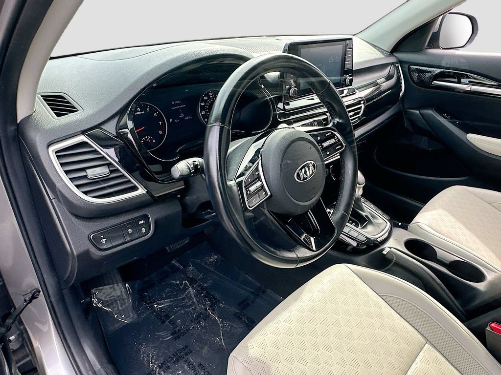 Certified 2021 Kia Seltos EX AWD/4WD image 9