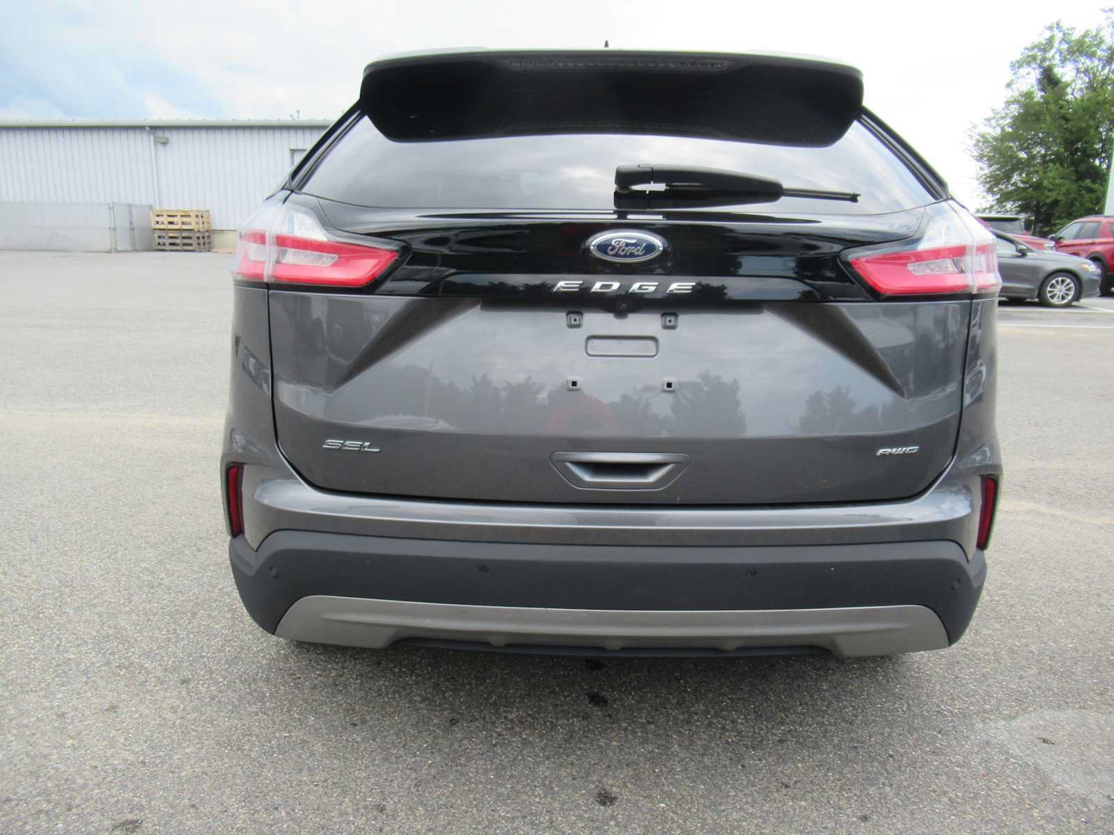 Used 2023 Ford Edge SEL AWD/4WD image 6