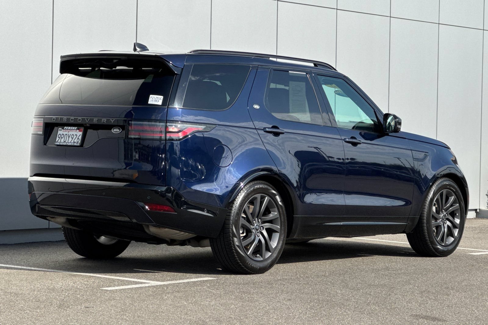 Certified 2023 Land Rover Discovery S R-Dynamic AWD/4WD image 5