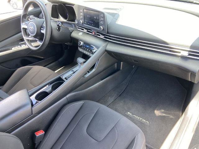 Used 2023 Hyundai Elantra Blue FWD image 23
