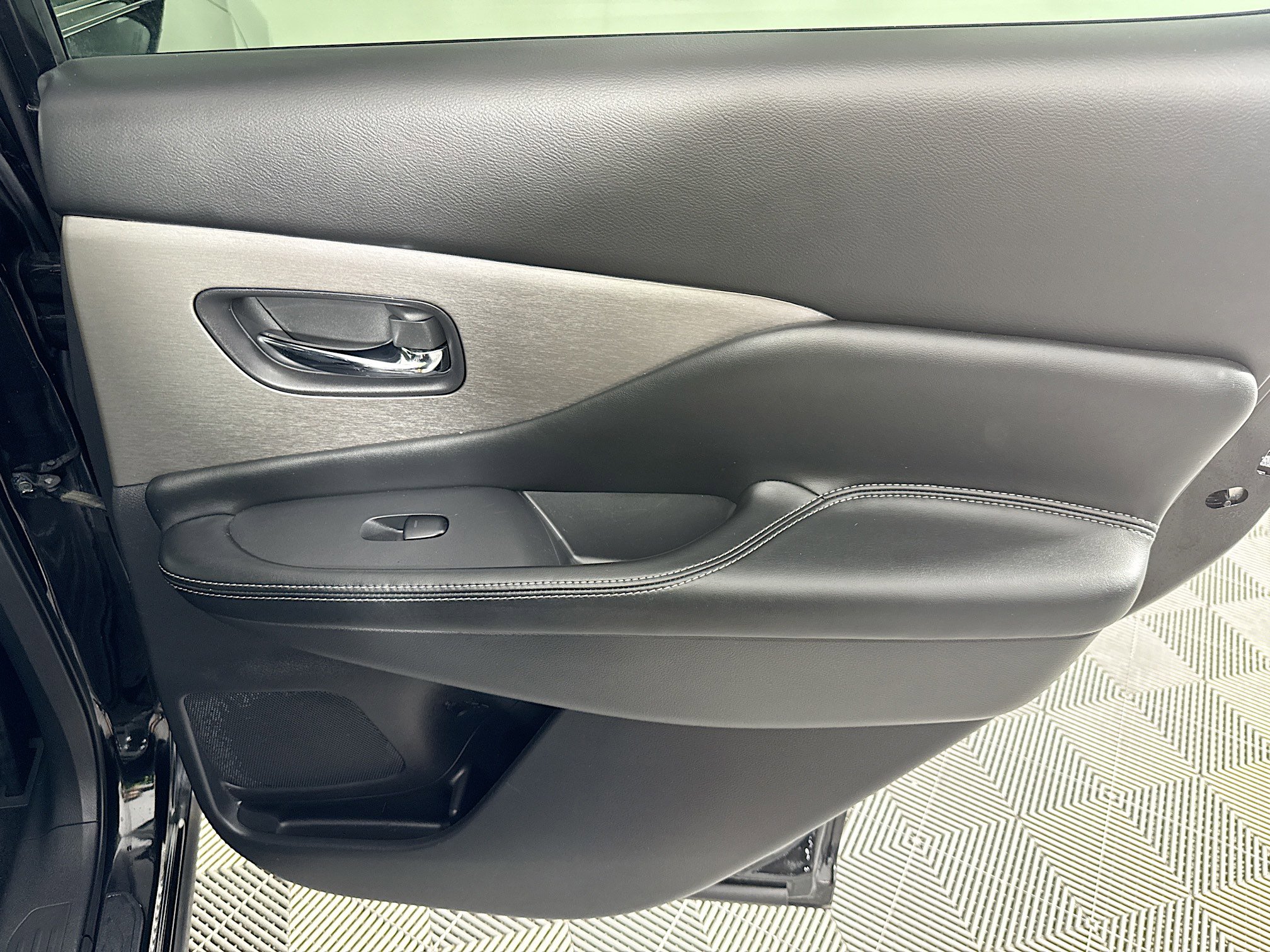 Used 2019 Nissan Murano S image 27