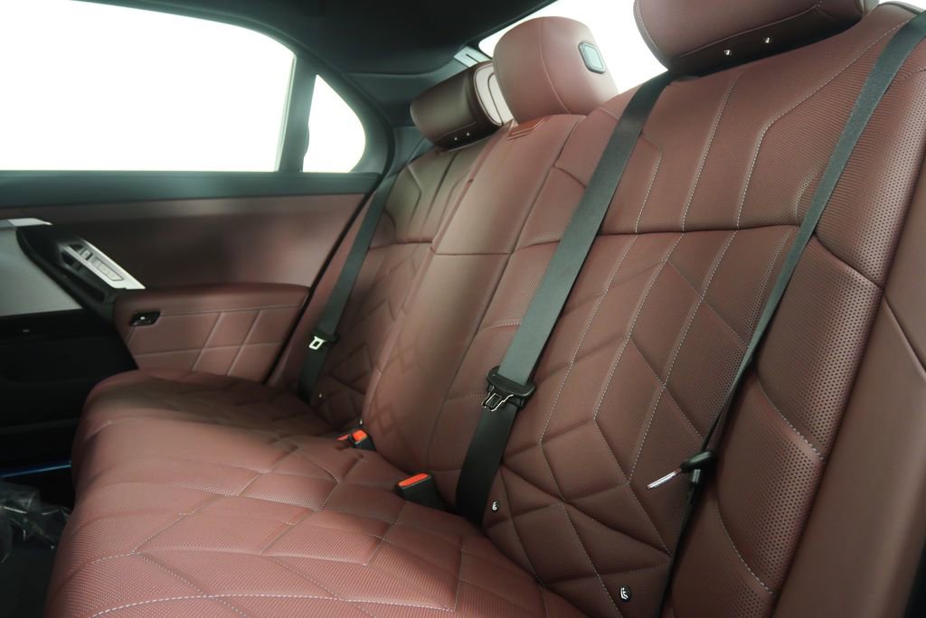 New 2026 BMW i7 eDrive50 w/ M Sport Package image 15