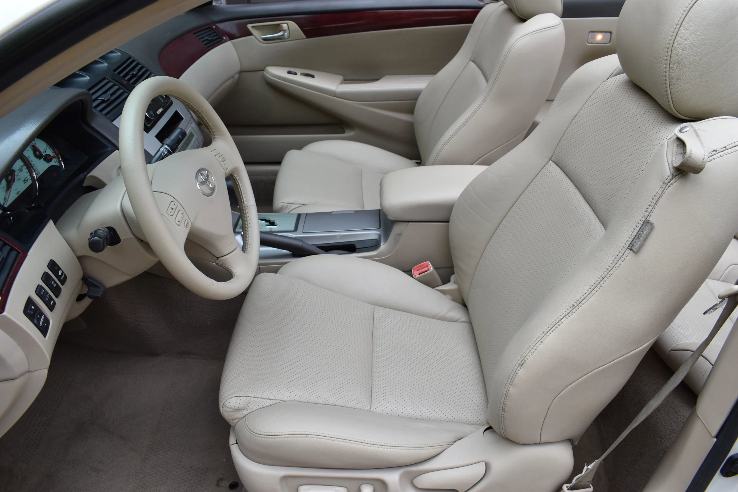 Used 2005 Toyota Solara SLE image 25