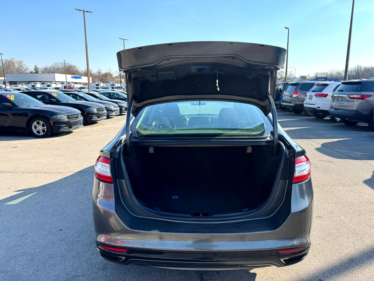 Used 2016 Ford Fusion SE w/ Equipment Group 202A image 13