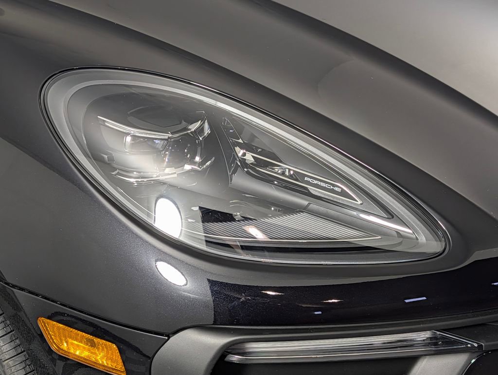 New 2026 Porsche Macan image 15