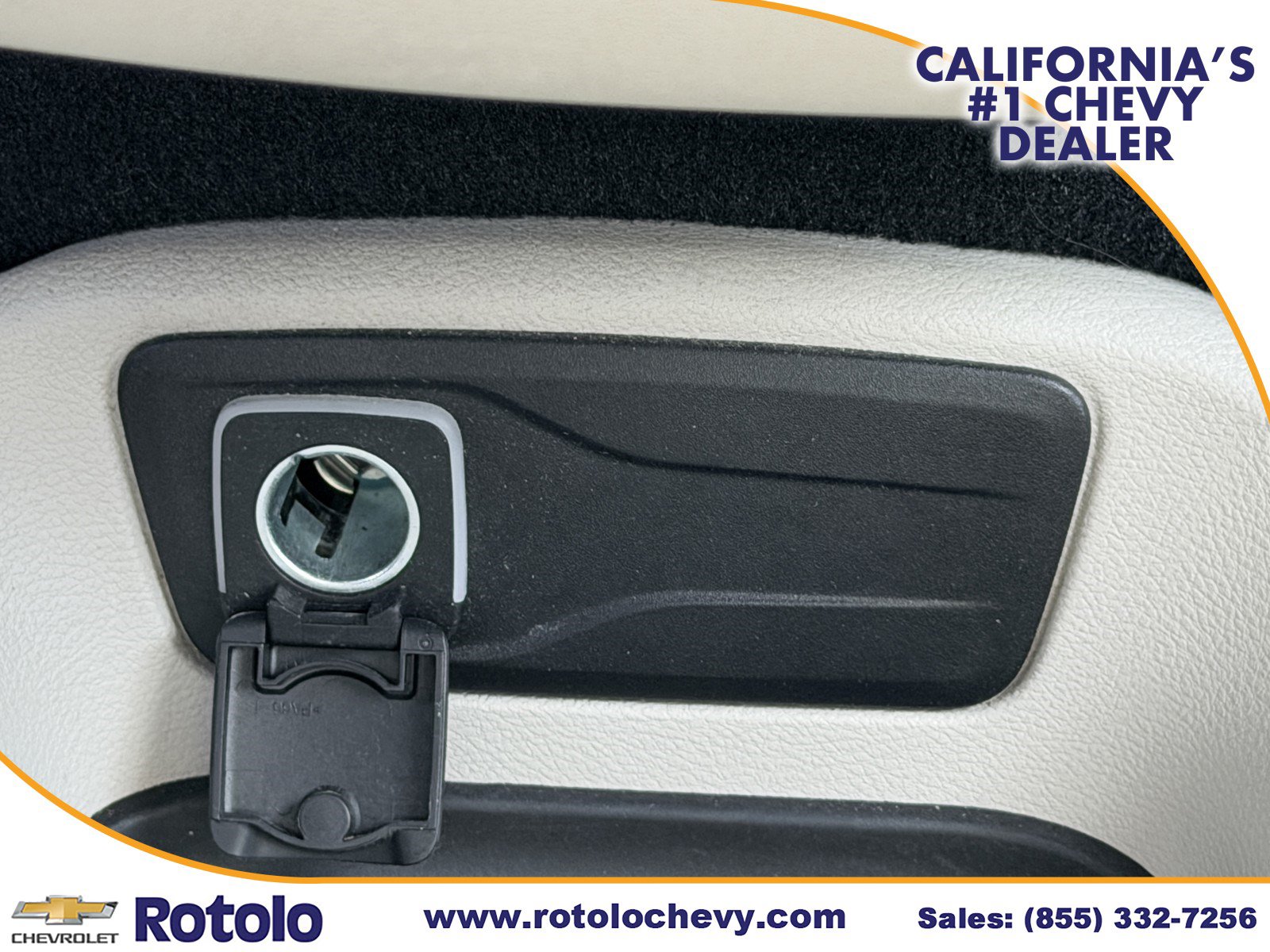 Used 2023 Chrysler Pacifica Touring-L FWD image 28