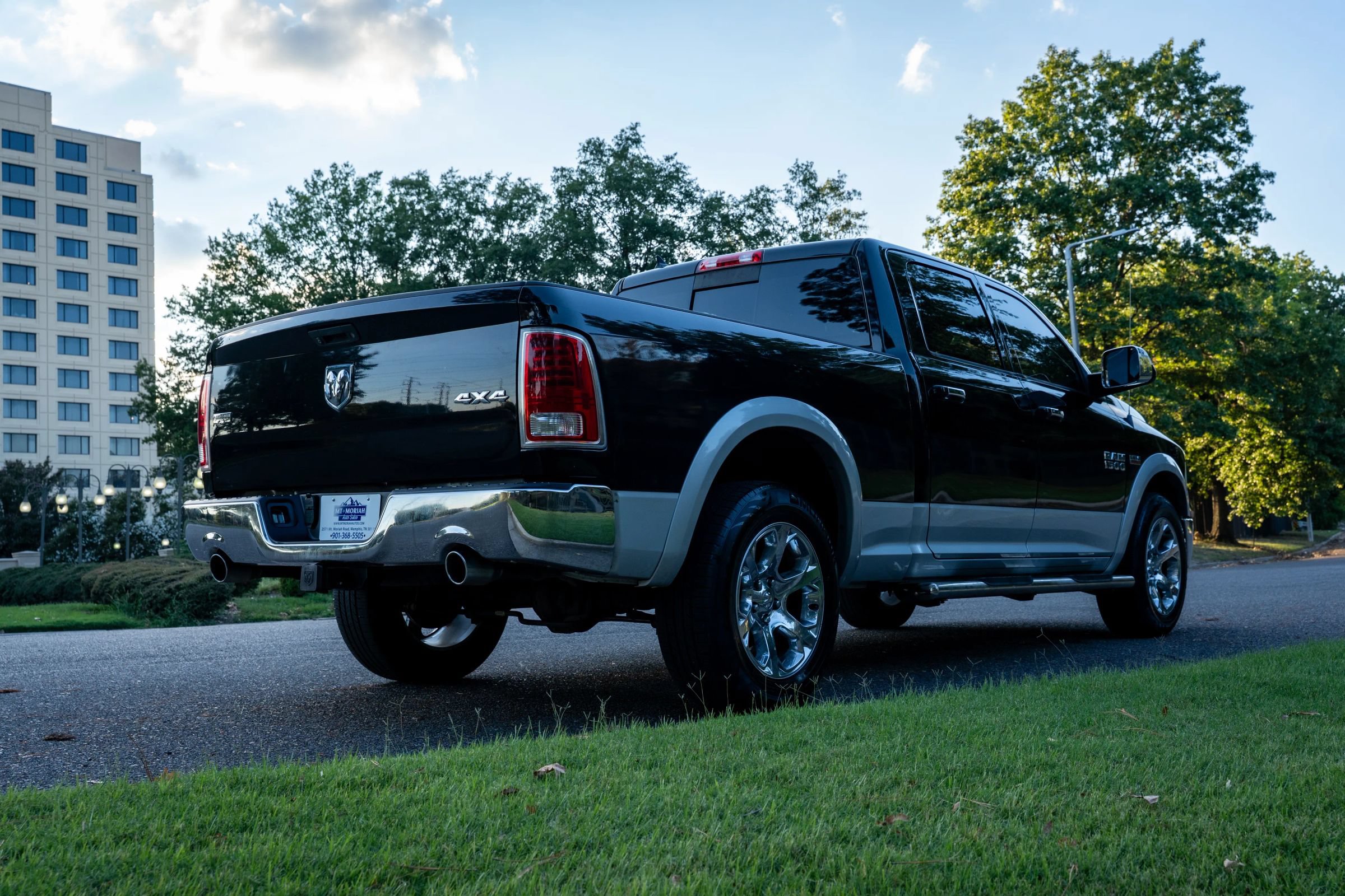 Used 2014 RAM 1500 Laramie w/ Convenience Group AWD/4WD image 5