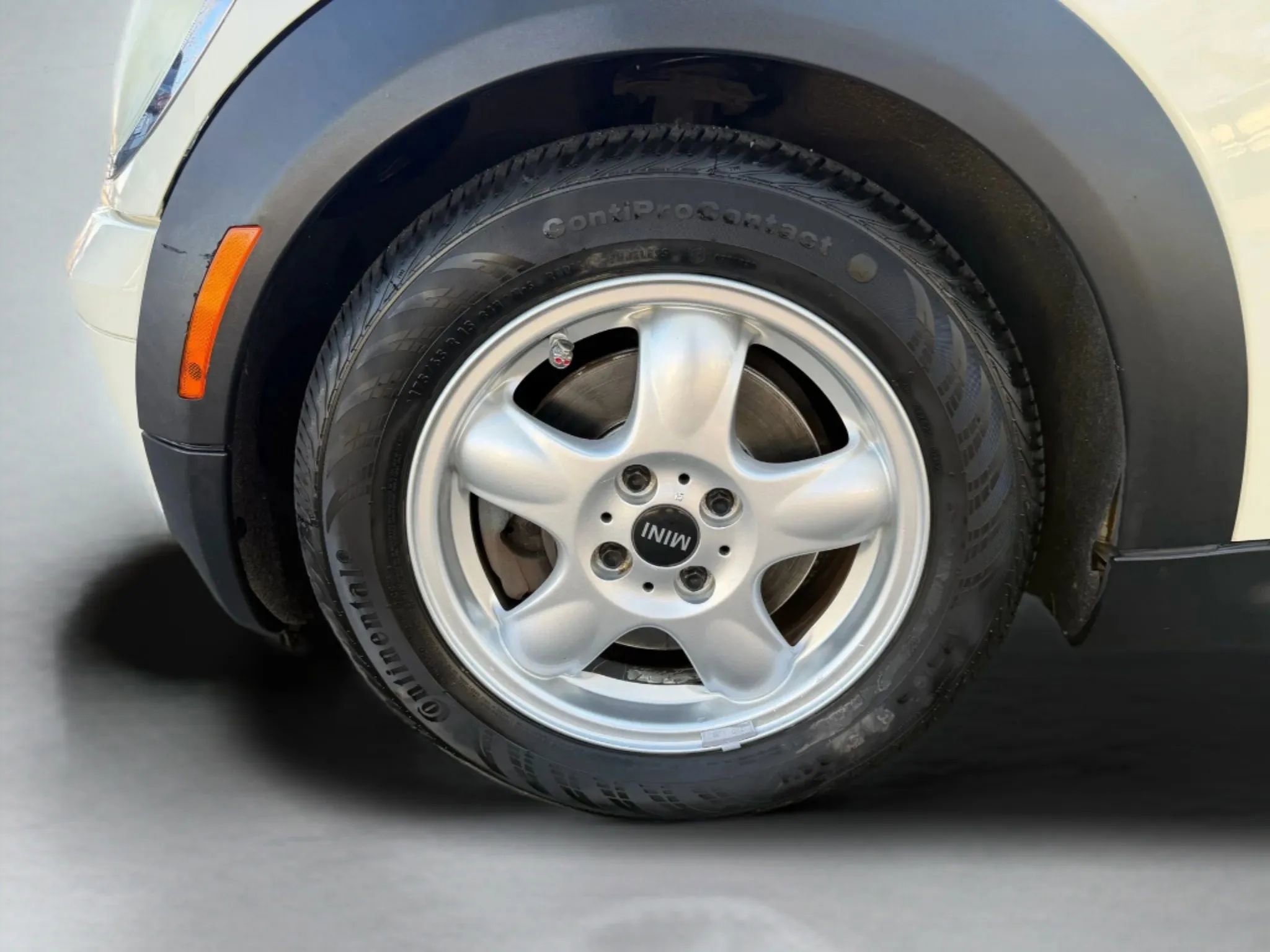 Used 2010 MINI Cooper Hardtop image 31