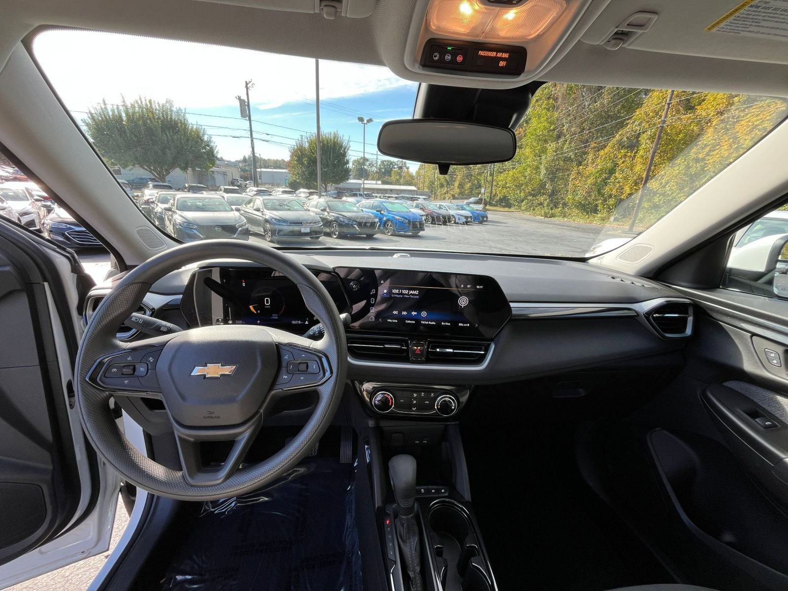 Used 2025 Chevrolet TrailBlazer LT image 29