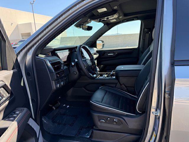 New 2026 GMC Yukon XL AT4 Ultimate w/ LPO, Illumination Package AWD/4WD image 10