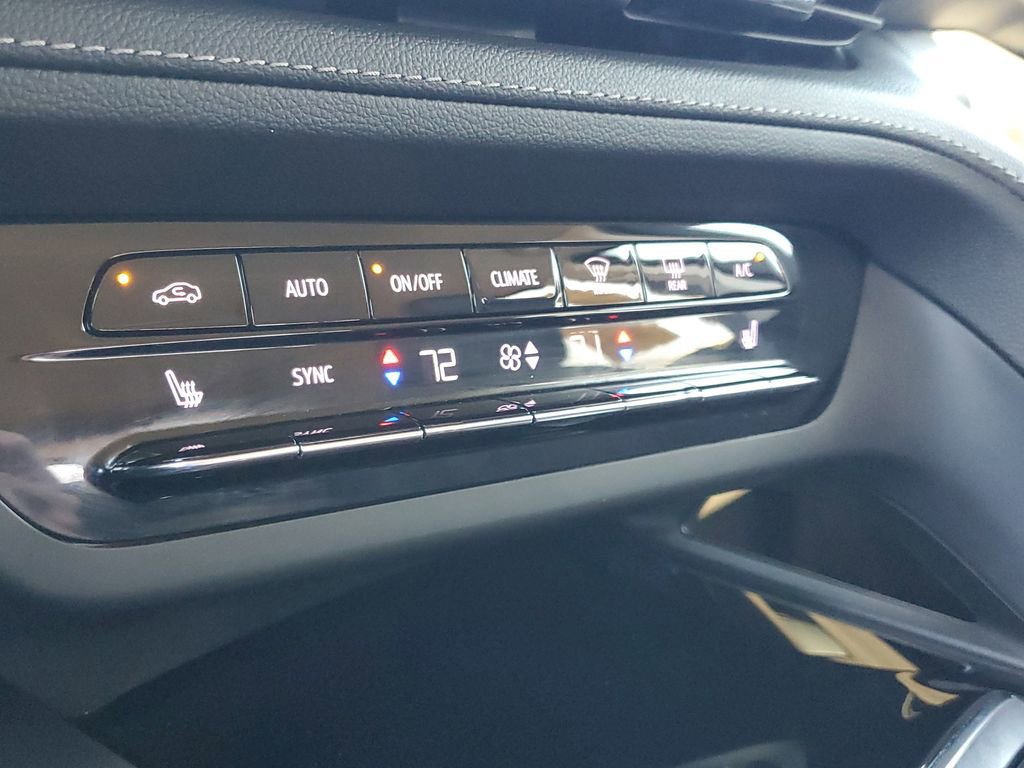 Used 2023 Buick Envision Preferred w/ Sport Touring Package image 35