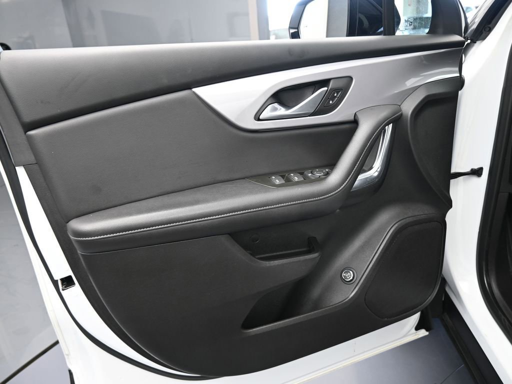 Used 2022 Chevrolet Blazer LT w/ Redline Edition image 16