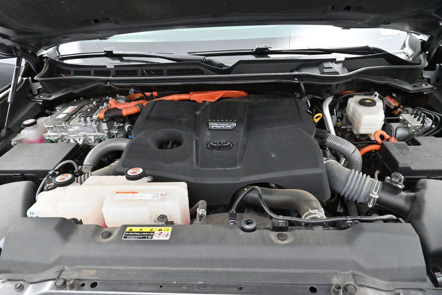Used 2023 Toyota Sequoia Platinum AWD/4WD image 44