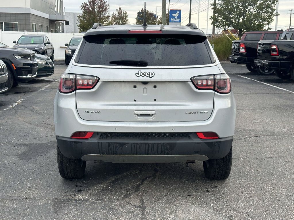 Used 2024 Jeep Compass Limited AWD/4WD image 5