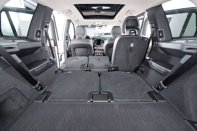 Certified 2025 Volvo XC90 B6 Plus w/ Protection Package Premier image 33