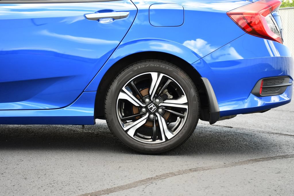 Used 2018 Honda Civic Touring image 11