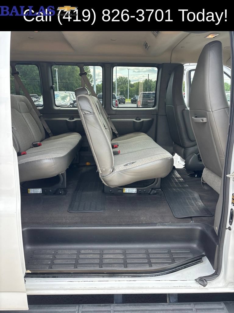 Used 2024 GMC Savana 3500 LT w/ LT Preferred Equipment Group RWD image 15