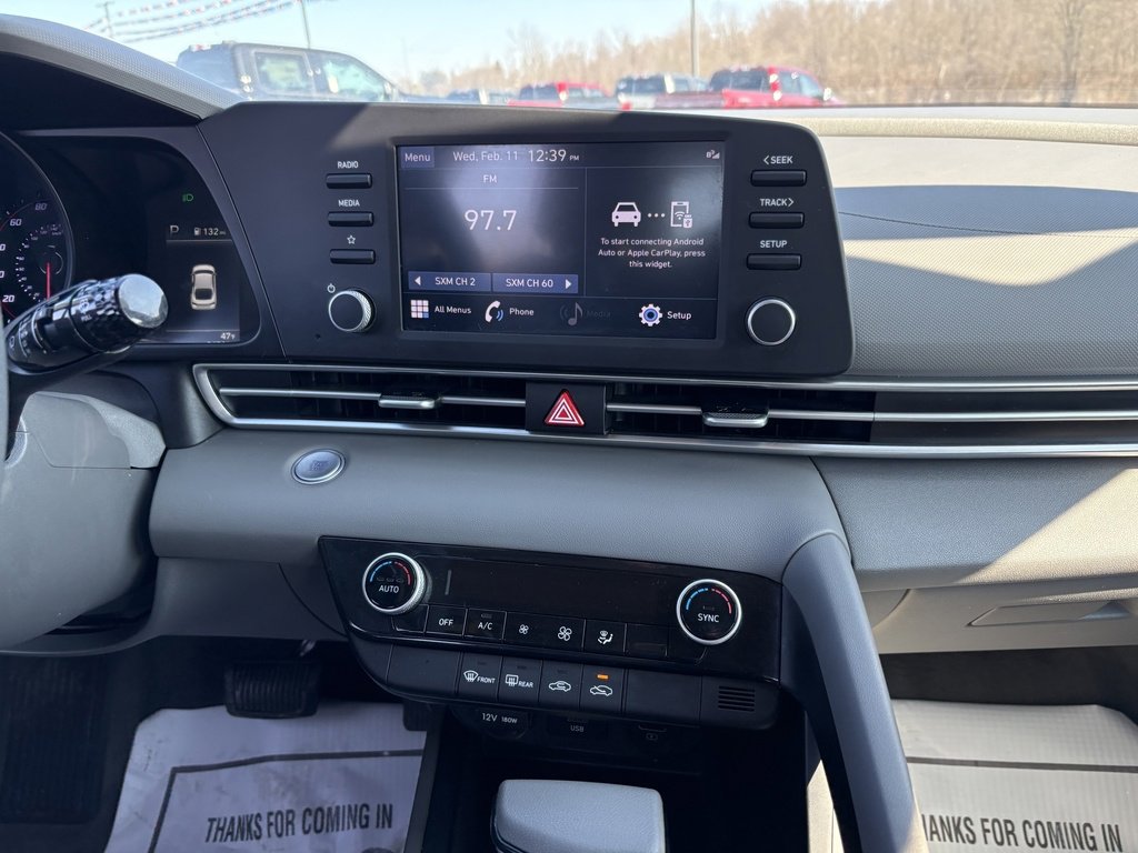 Used 2023 Hyundai Elantra SEL image 27