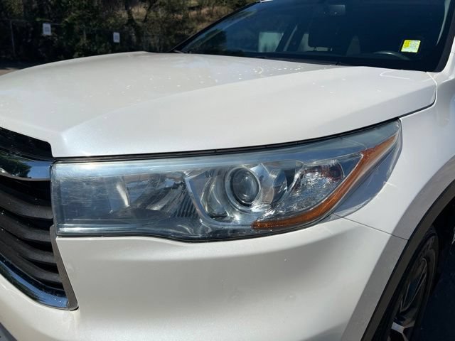 Used 2016 Toyota Highlander XLE AWD/4WD image 10