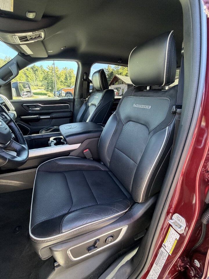 Used 2019 RAM 1500 Laramie w/ Sport Appearance Package AWD/4WD image 10