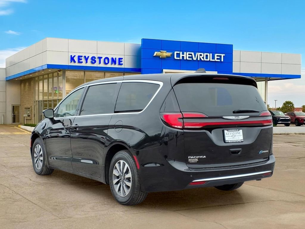 Used 2024 Chrysler Pacifica Limited FWD image 5