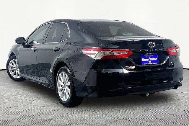 Used 2018 Toyota Camry LE FWD image 13