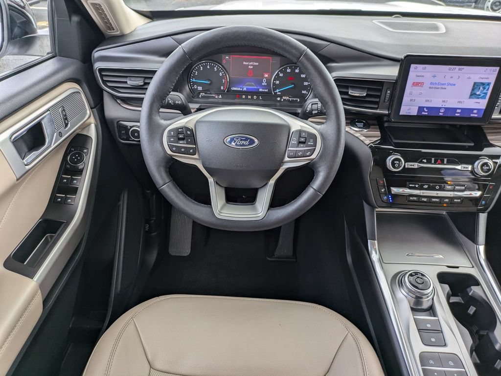 Used 2024 Ford Explorer Limited RWD image 18