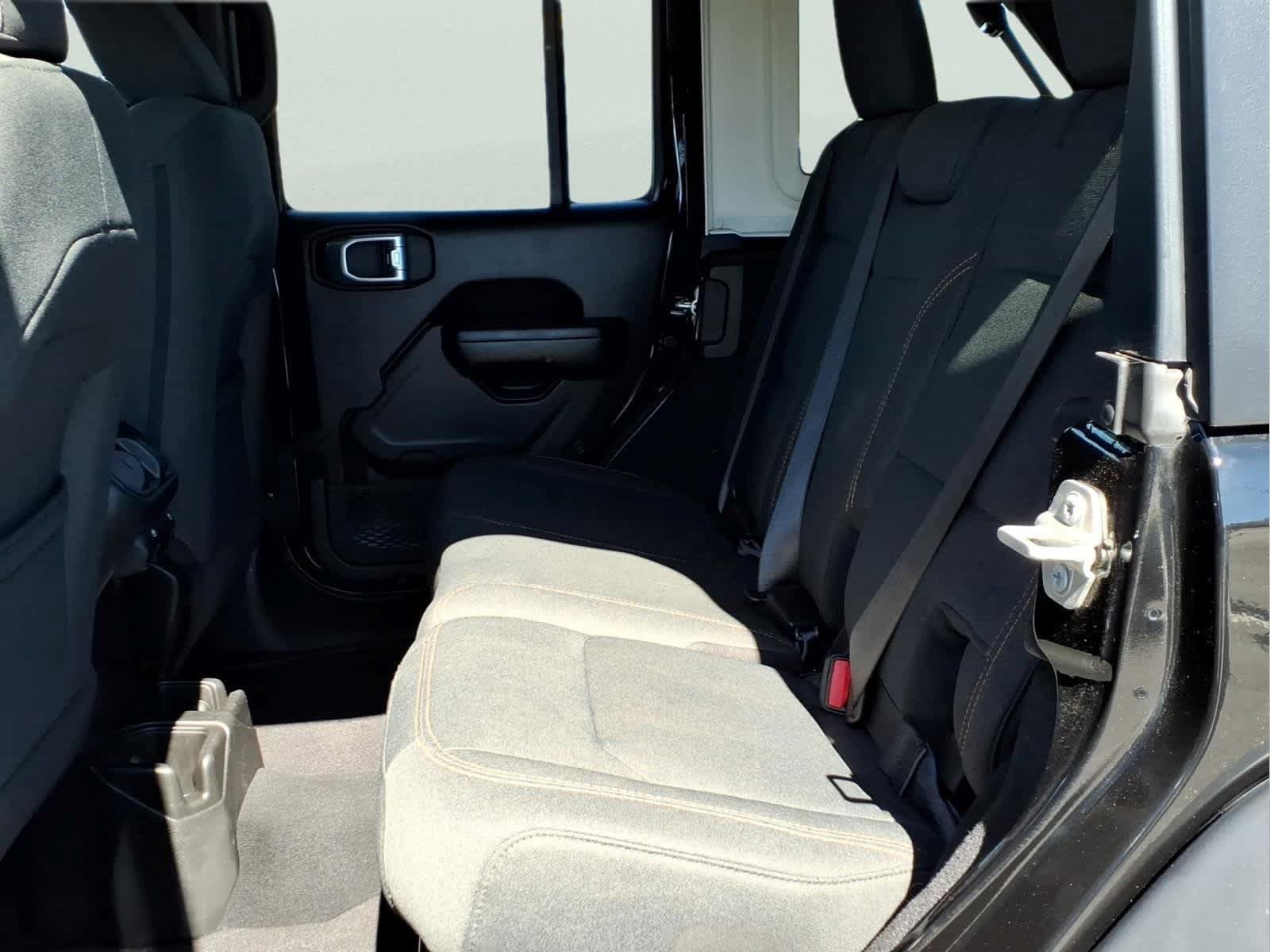 Used 2024 Jeep Wrangler Unlimited Sport AWD/4WD image 29