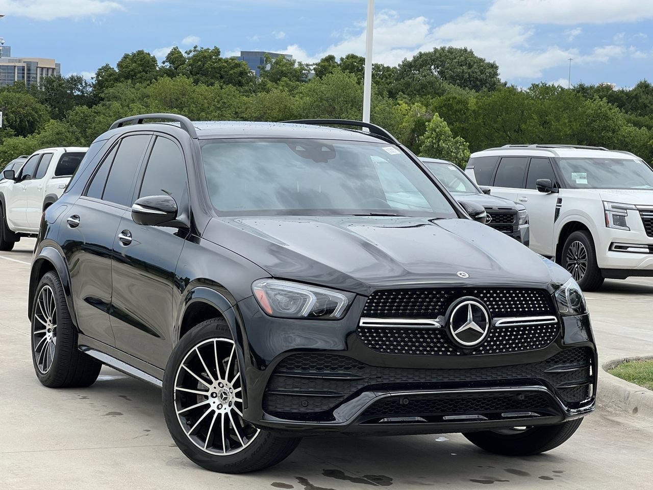 Used 2023 Mercedes-Benz GLE 350 4MATIC image 2