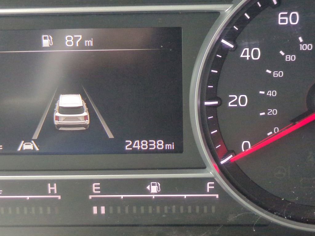 Used 2023 Kia Sorento S image 31