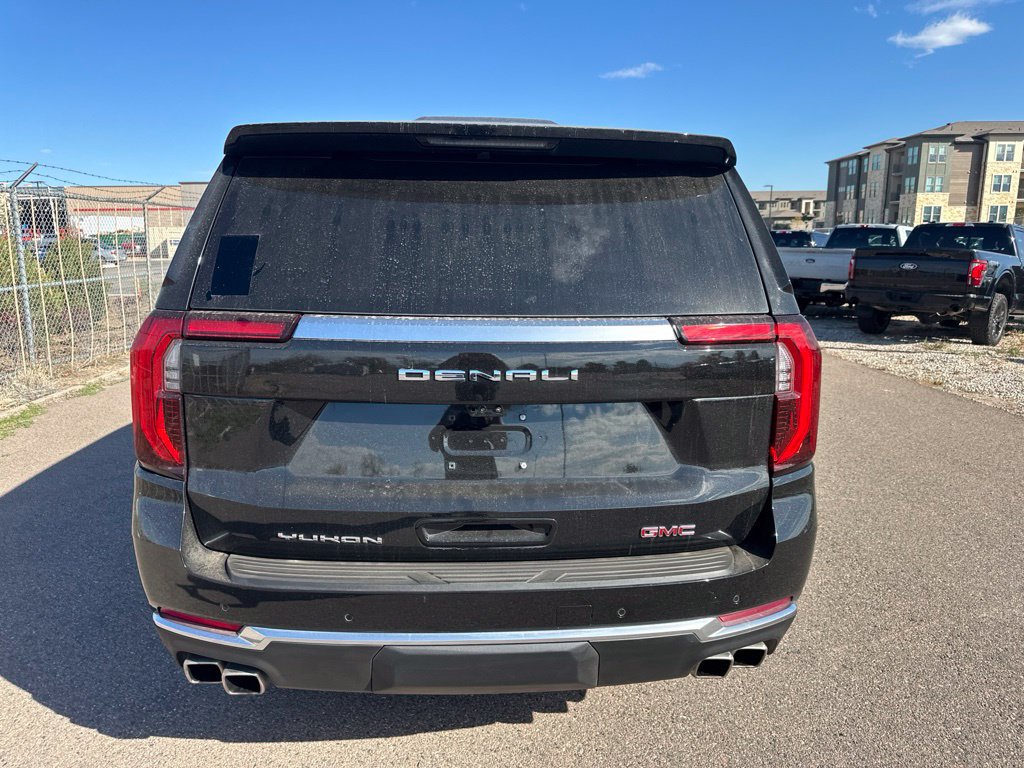 Used 2026 GMC Yukon Denali w/ Denali Reserve Package AWD/4WD image 5