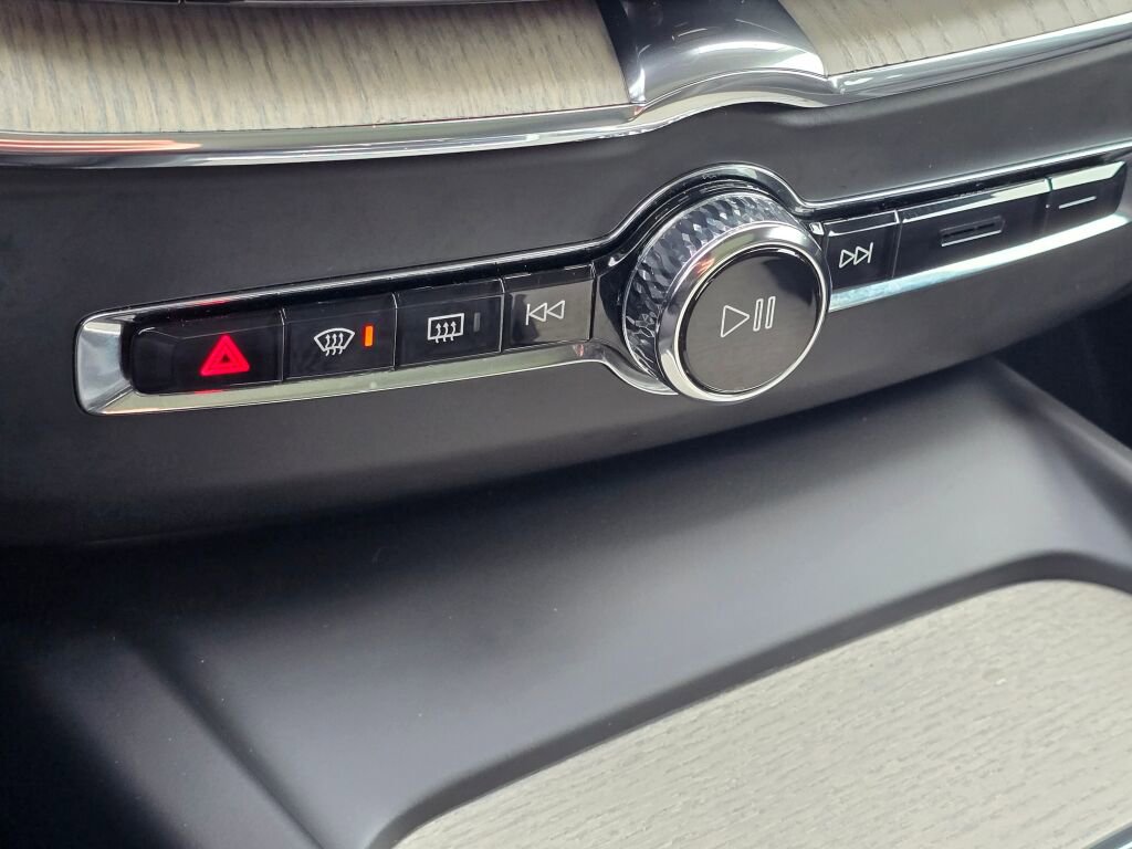 Used 2020 Volvo XC60 T5 Inscription w/ Protection Package Premier image 30