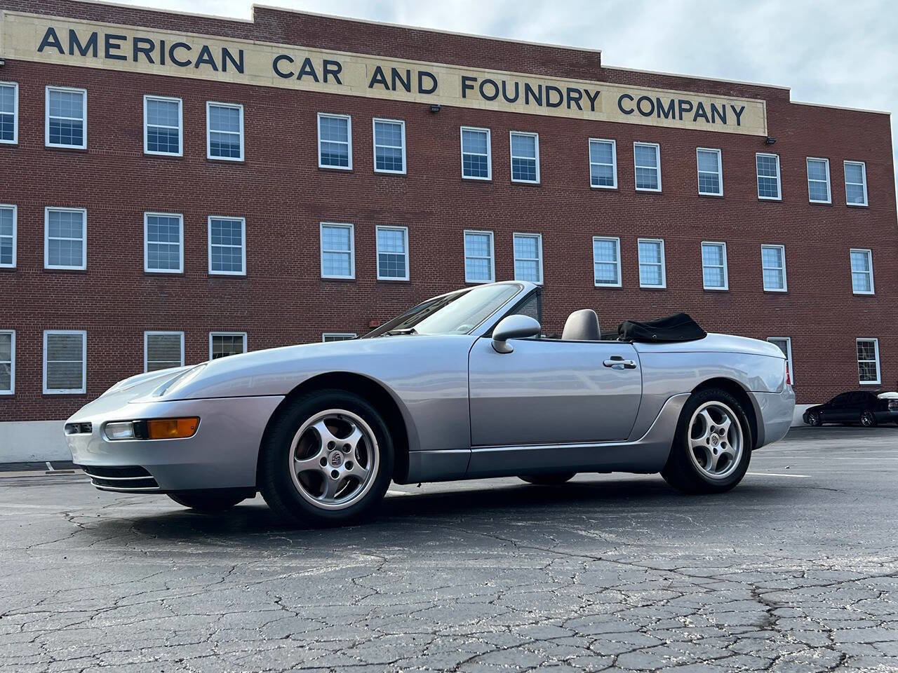 Used 1994 Porsche 968 Cabriolet RWD image 9