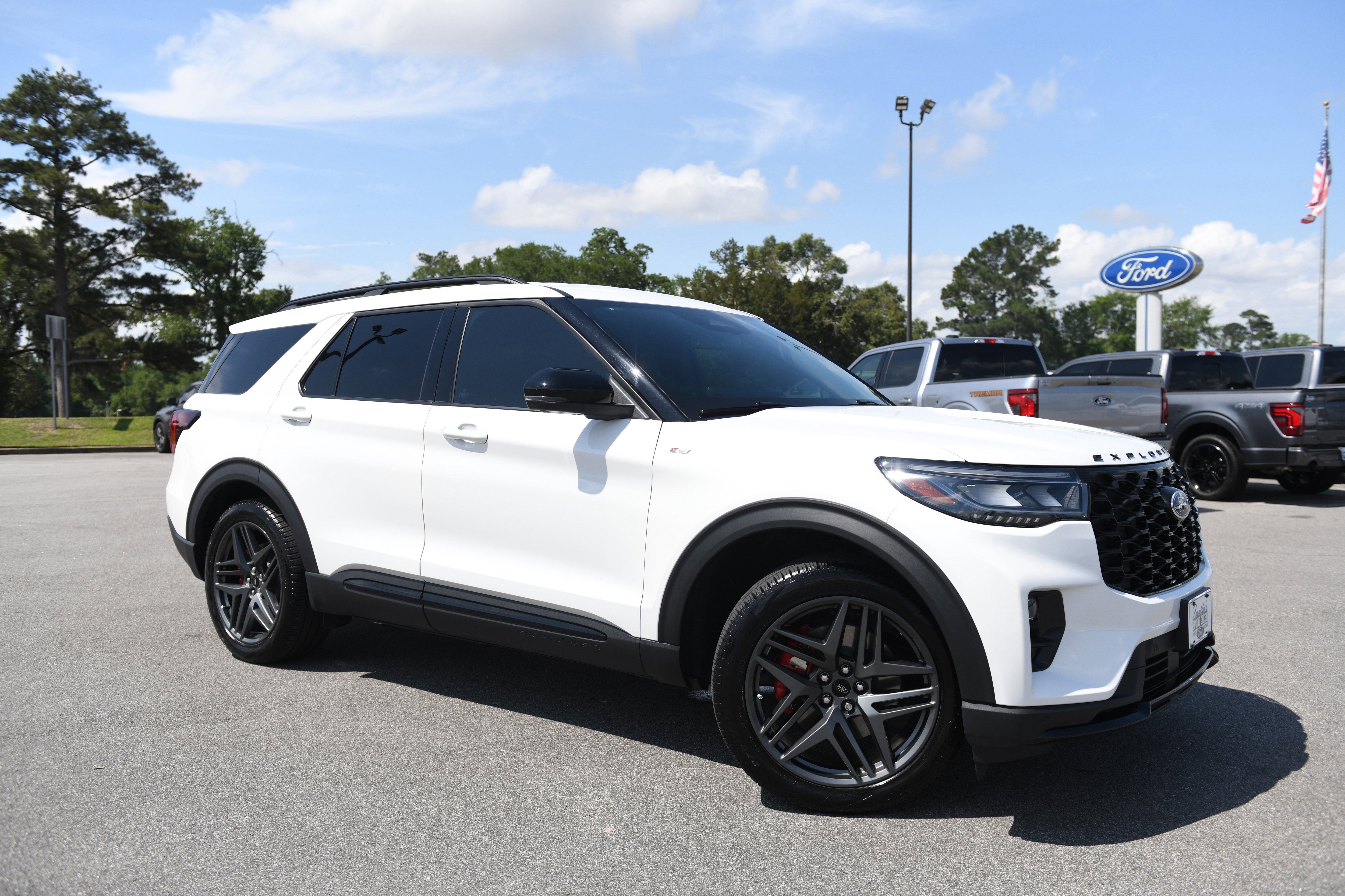 Used 2025 Ford Explorer ST-Line w/ Premium Package RWD video 1