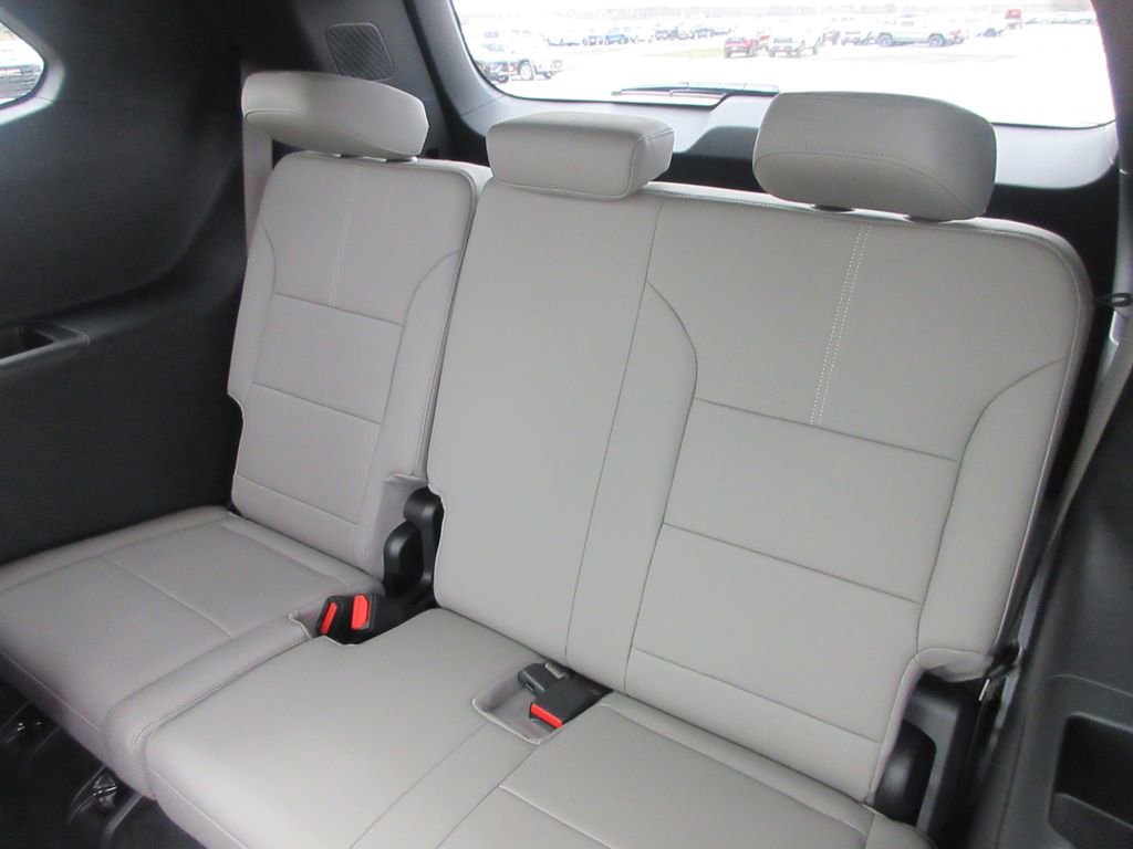 New 2026 GMC Acadia Elevation image 14