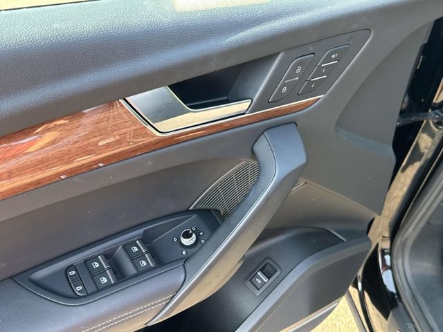 Used 2023 Audi Q5 2.0T Premium Plus w/ Premium Plus Package AWD/4WD image 20