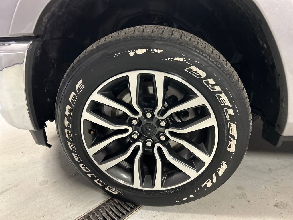 Used 2025 RAM 1500 Limited image 9