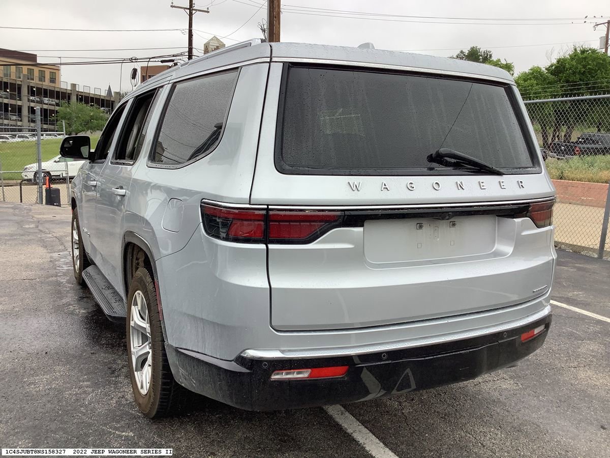 Used 2022 Jeep Wagoneer Series II RWD image 4