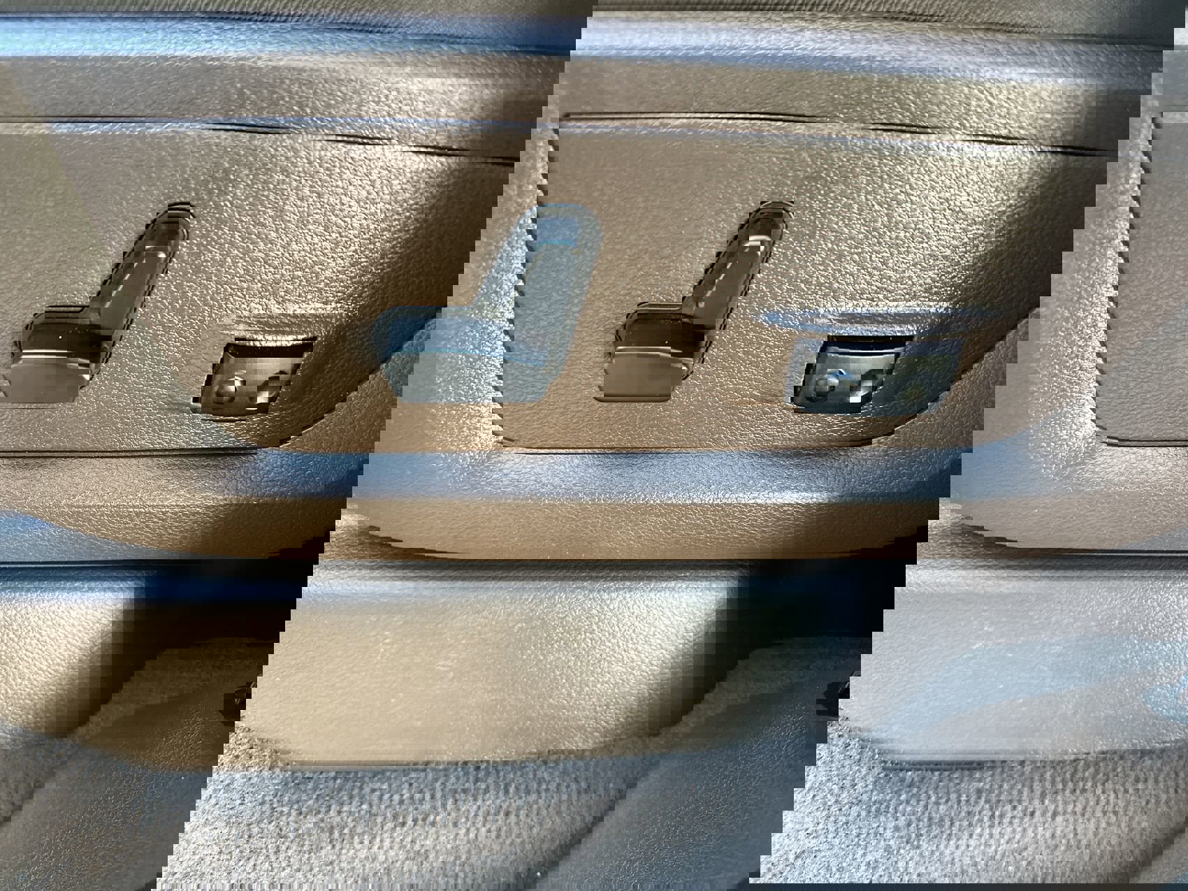 Used 2025 RAM 2500 Limited image 12