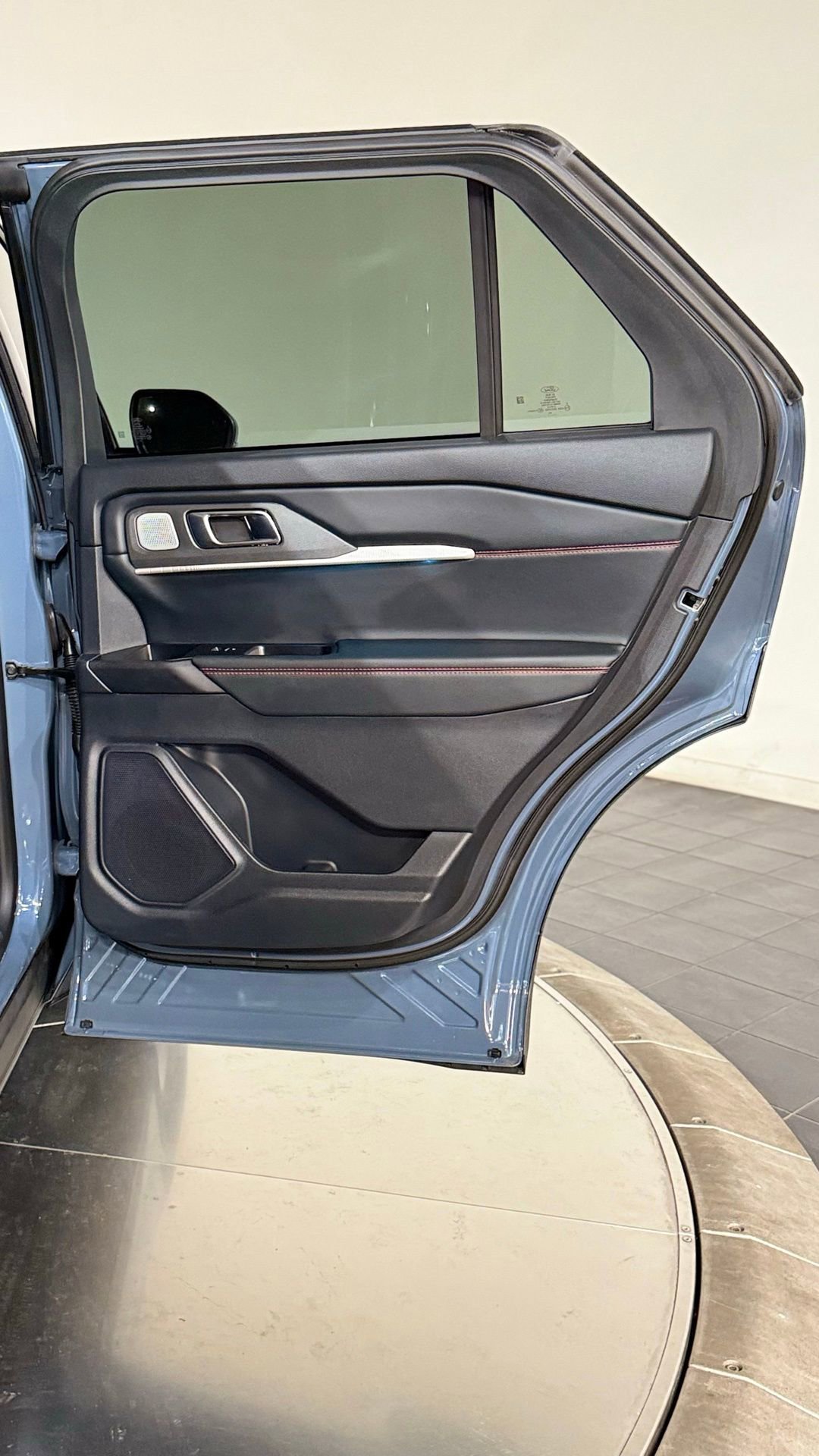 Used 2025 Ford Explorer ST w/ Sun And Sound Package image 65