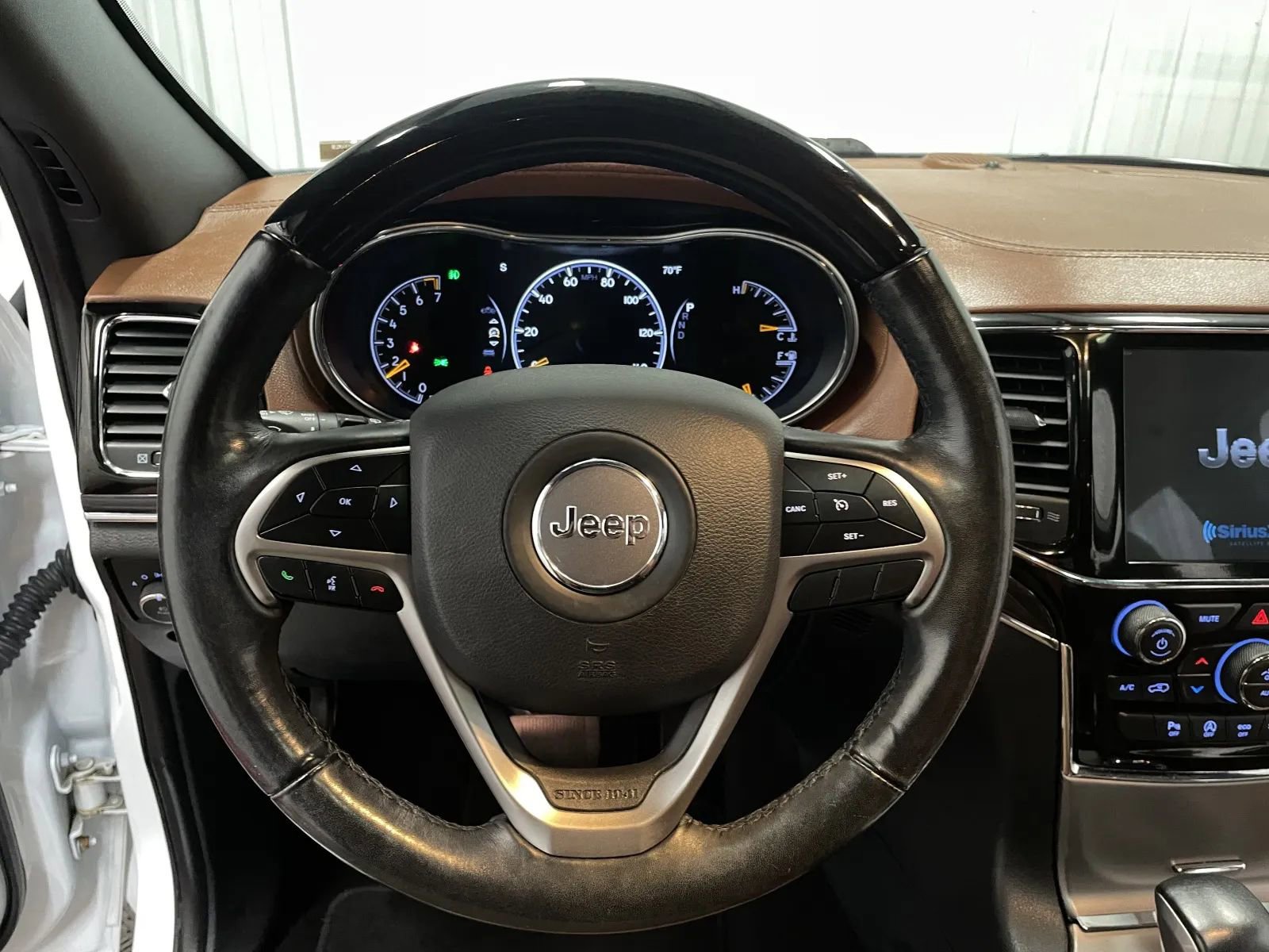 Used 2020 Jeep Grand Cherokee Overland image 21