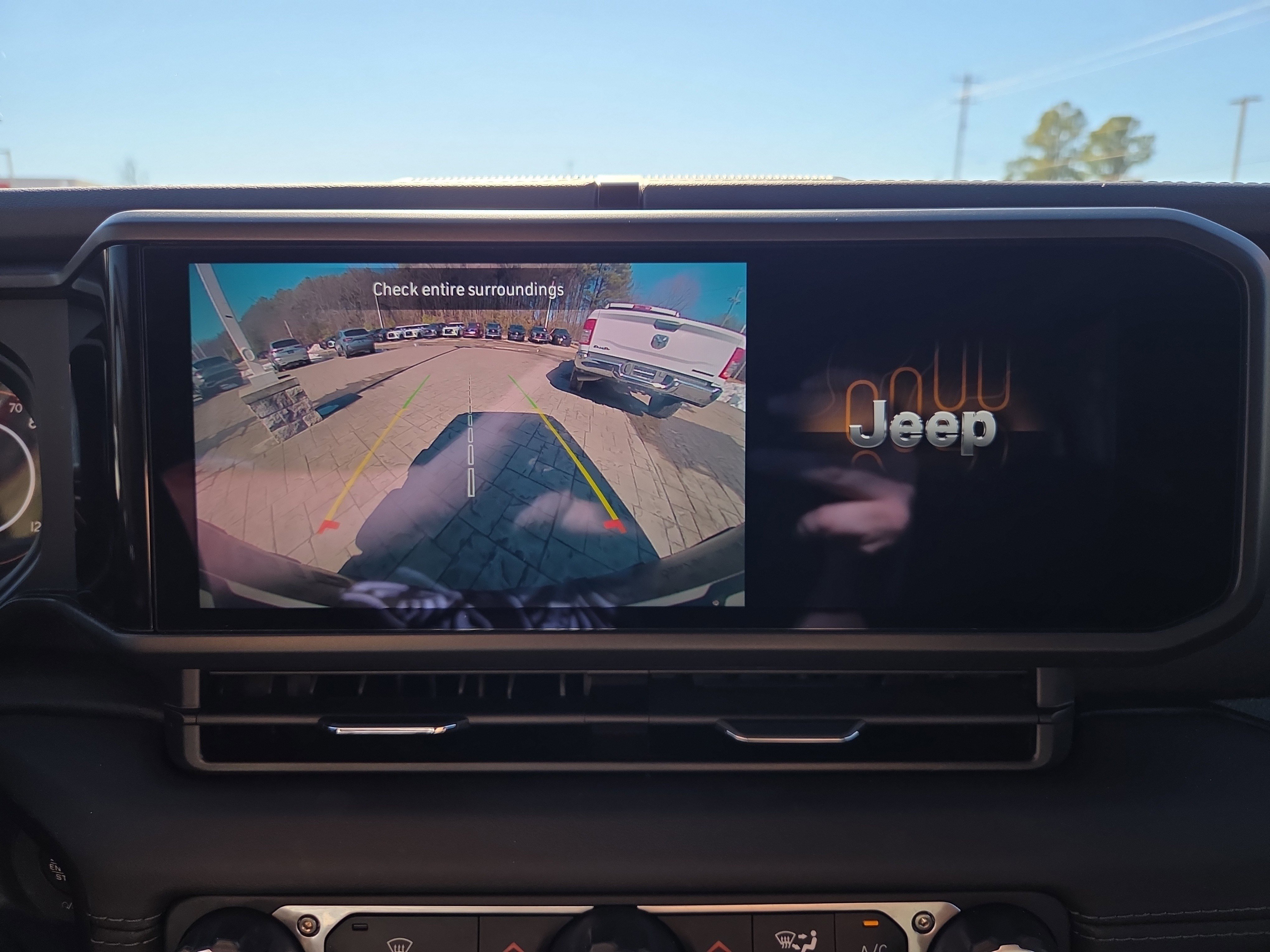 Used 2024 Jeep Wrangler Unlimited Rubicon image 16