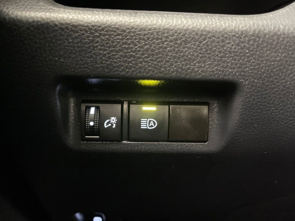 Certified 2023 Toyota RAV4 LE image 28