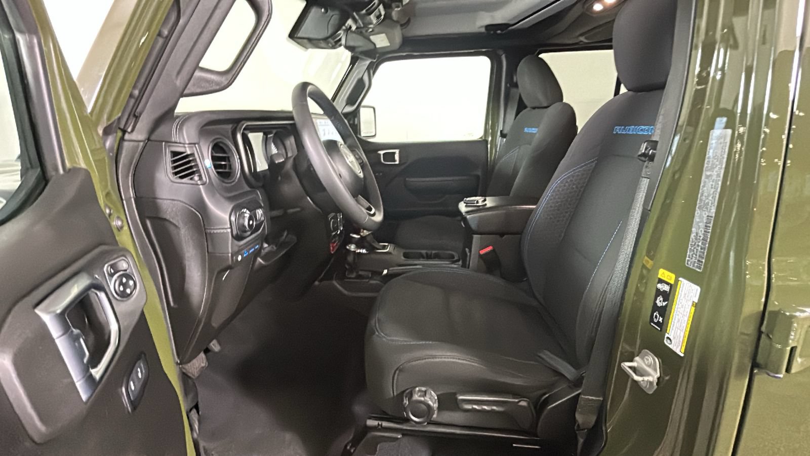 Used 2024 Jeep Wrangler Unlimited Rubicon 4xe AWD/4WD image 13