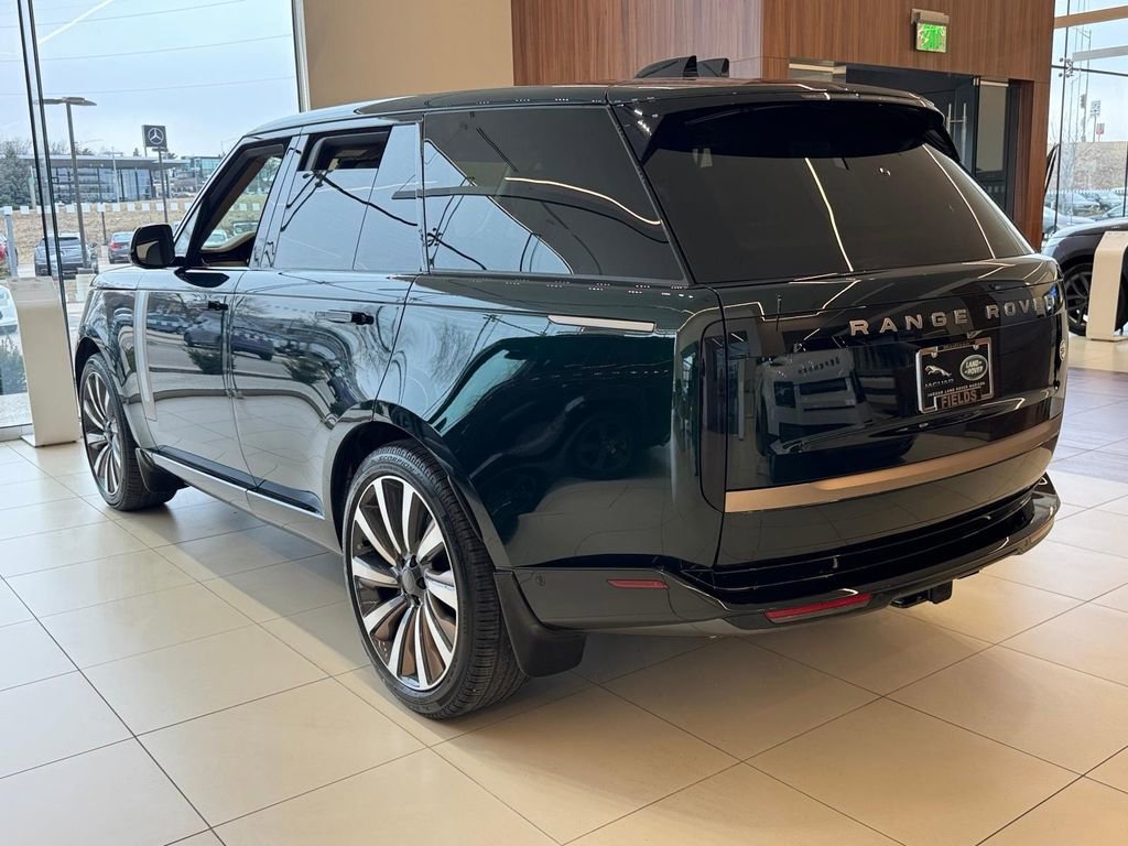 New 2026 Land Rover Range Rover SV image 2