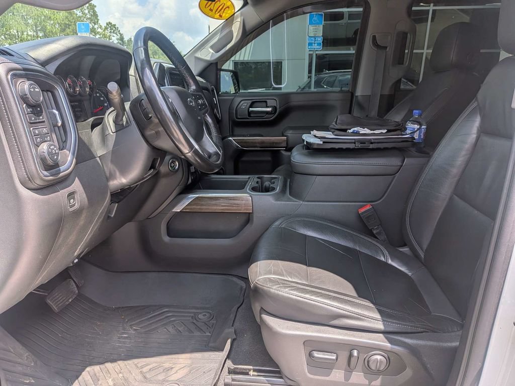 Used 2020 Chevrolet Silverado 1500 RST AWD/4WD image 2