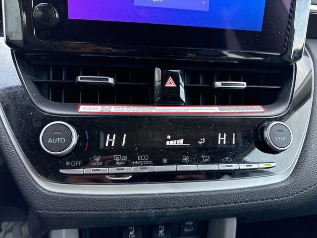 Used 2025 Toyota Corolla Cross XLE image 16